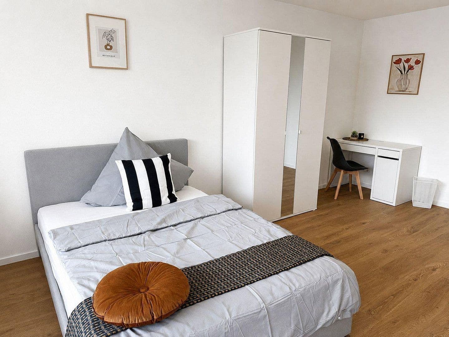 Pronájem bytu 1+1 34 m², Königswieser Straße 1, München, Bavorsko Pronájem bytu 1+1 34 m², Königswieser Straße 1, München, Bavorsko