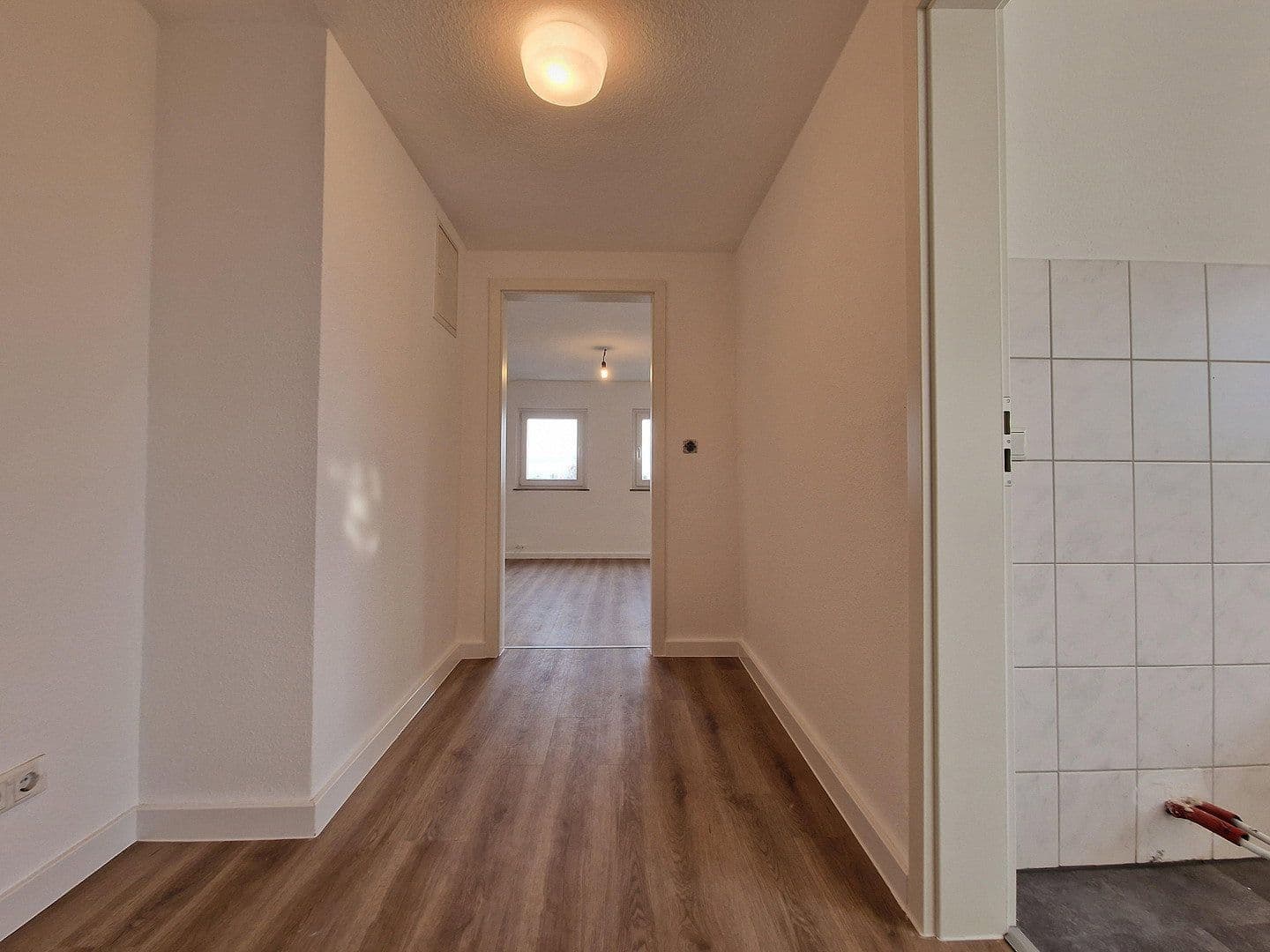 Pronájem bytu 1+1 38 m², Düsseldorfer Str. 177, Leverkusen, Severní Porýní-Vestfálsko Pronájem bytu 1+1 38 m², Düsseldorfer Str. 177, Leverkusen, Severní Porýní-Vestfálsko