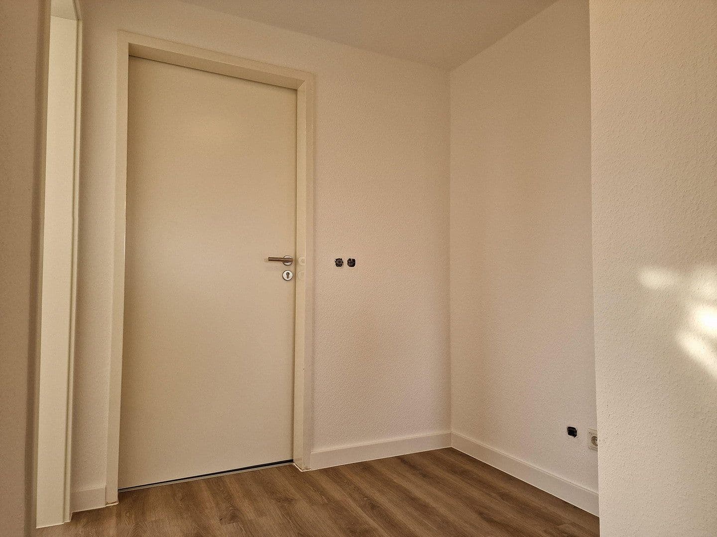 Pronájem bytu 1+1 38 m², Düsseldorfer Str. 177, Leverkusen, Severní Porýní-Vestfálsko Pronájem bytu 1+1 38 m², Düsseldorfer Str. 177, Leverkusen, Severní Porýní-Vestfálsko