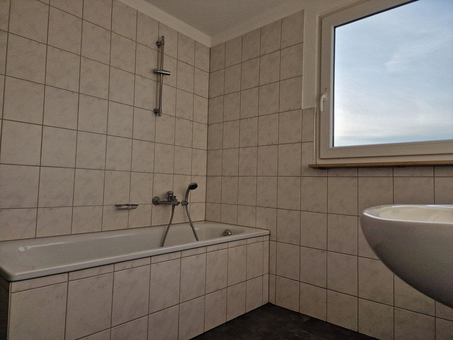 Pronájem bytu 1+1 38 m², Düsseldorfer Str. 177, Leverkusen, Severní Porýní-Vestfálsko Pronájem bytu 1+1 38 m², Düsseldorfer Str. 177, Leverkusen, Severní Porýní-Vestfálsko