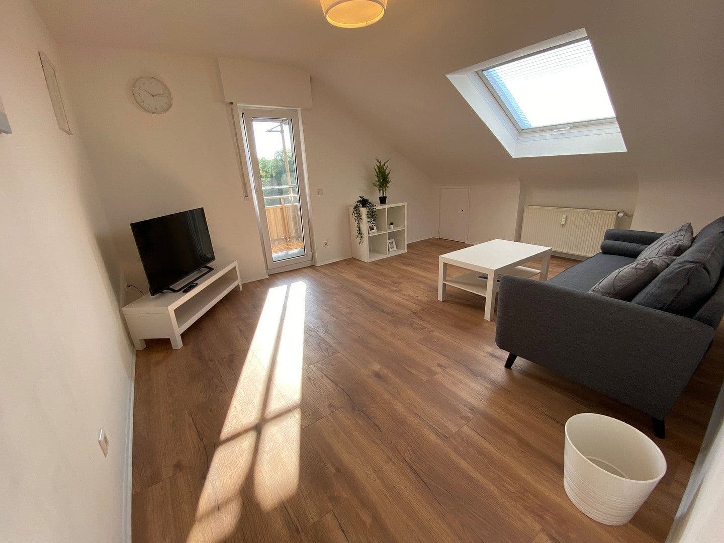 Pronájem bytu 3+1 58 m², Teckstr. 2, Göppingen, Bádensko-Württembersko Pronájem bytu 3+1 58 m², Teckstr. 2, Göppingen, Bádensko-Württembersko