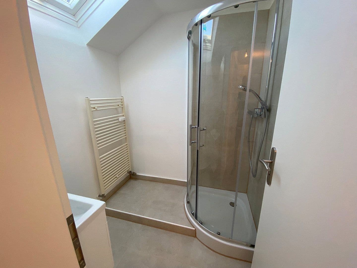 Pronájem bytu 3+1 58 m², Teckstr. 2, Göppingen, Bádensko-Württembersko Pronájem bytu 3+1 58 m², Teckstr. 2, Göppingen, Bádensko-Württembersko