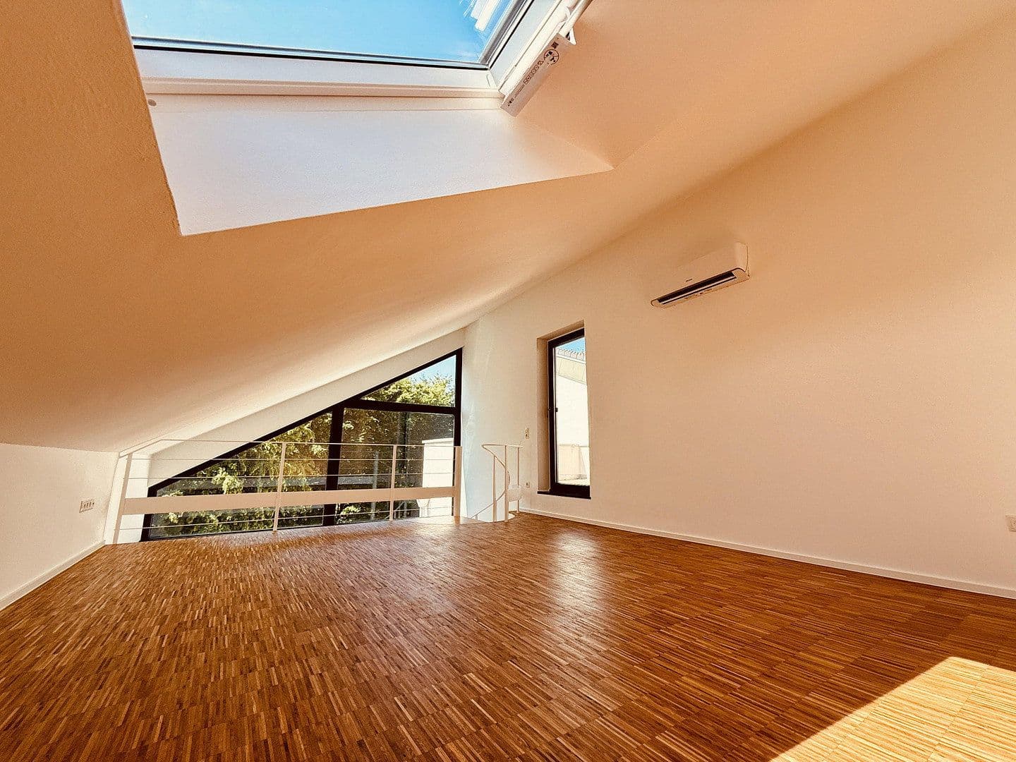 Pronájem bytu 2+kk 92 m², Arndtstraße 32-34, Köln, Severní Porýní-Vestfálsko Pronájem bytu 2+kk 92 m², Arndtstraße 32-34, Köln, Severní Porýní-Vestfálsko