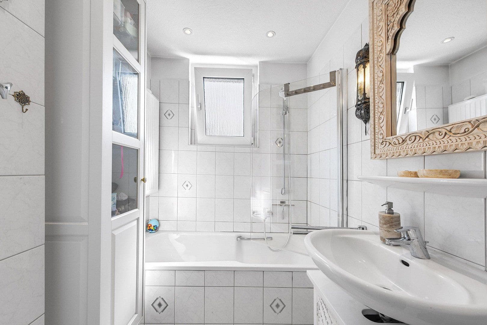 Pronájem bytu 2+1 100 m², Fischerstr. 45, Düsseldorf, Severní Porýní-Vestfálsko Pronájem bytu 2+1 100 m², Fischerstr. 45, Düsseldorf, Severní Porýní-Vestfálsko