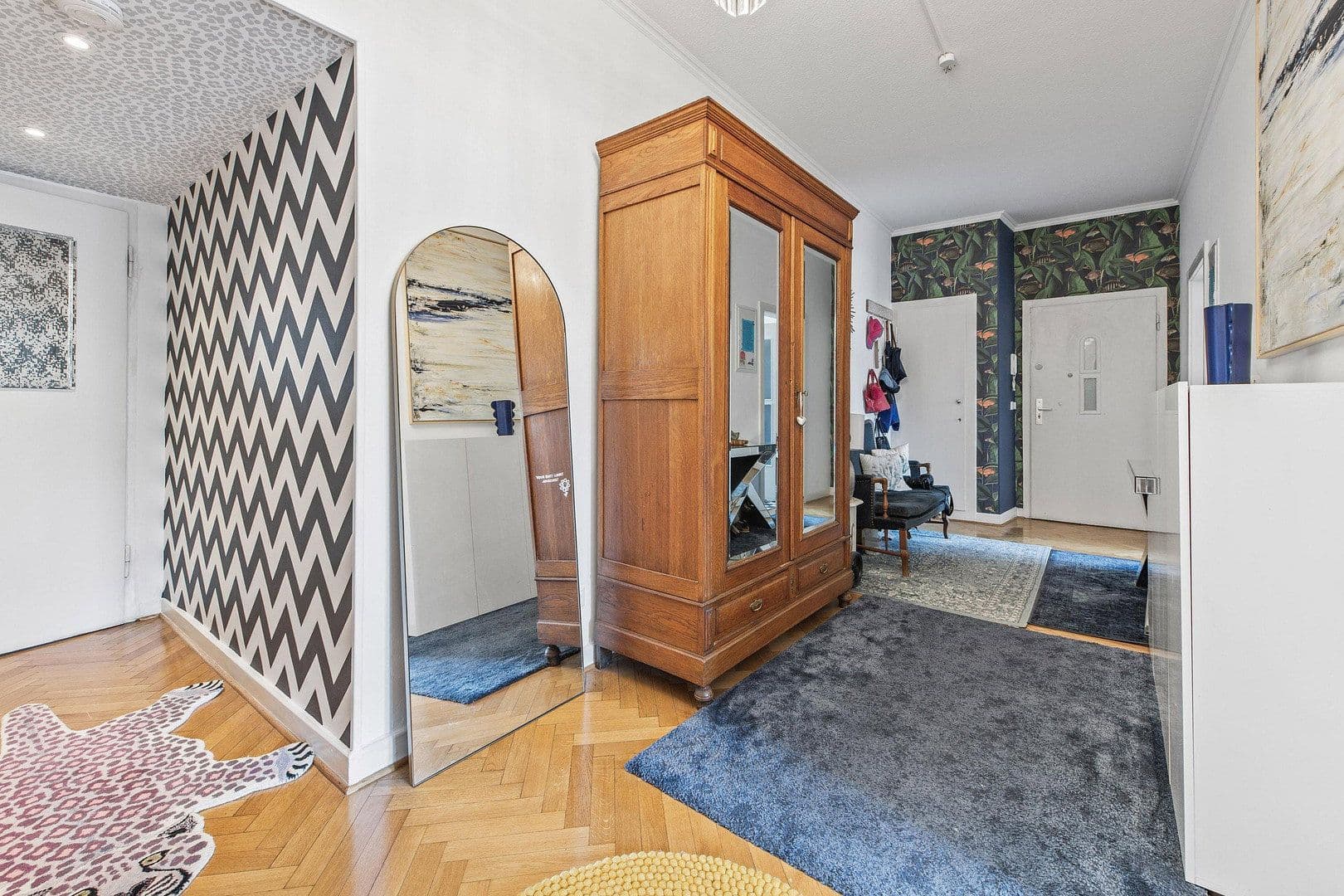 Pronájem bytu 2+1 100 m², Fischerstr. 45, Düsseldorf, Severní Porýní-Vestfálsko Pronájem bytu 2+1 100 m², Fischerstr. 45, Düsseldorf, Severní Porýní-Vestfálsko