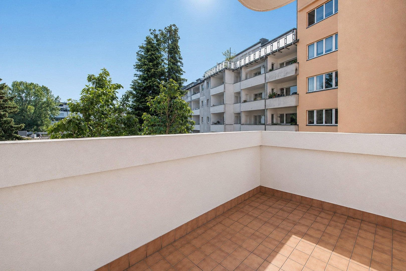 Pronájem bytu 2+1 100 m², Fischerstr. 45, Düsseldorf, Severní Porýní-Vestfálsko Pronájem bytu 2+1 100 m², Fischerstr. 45, Düsseldorf, Severní Porýní-Vestfálsko