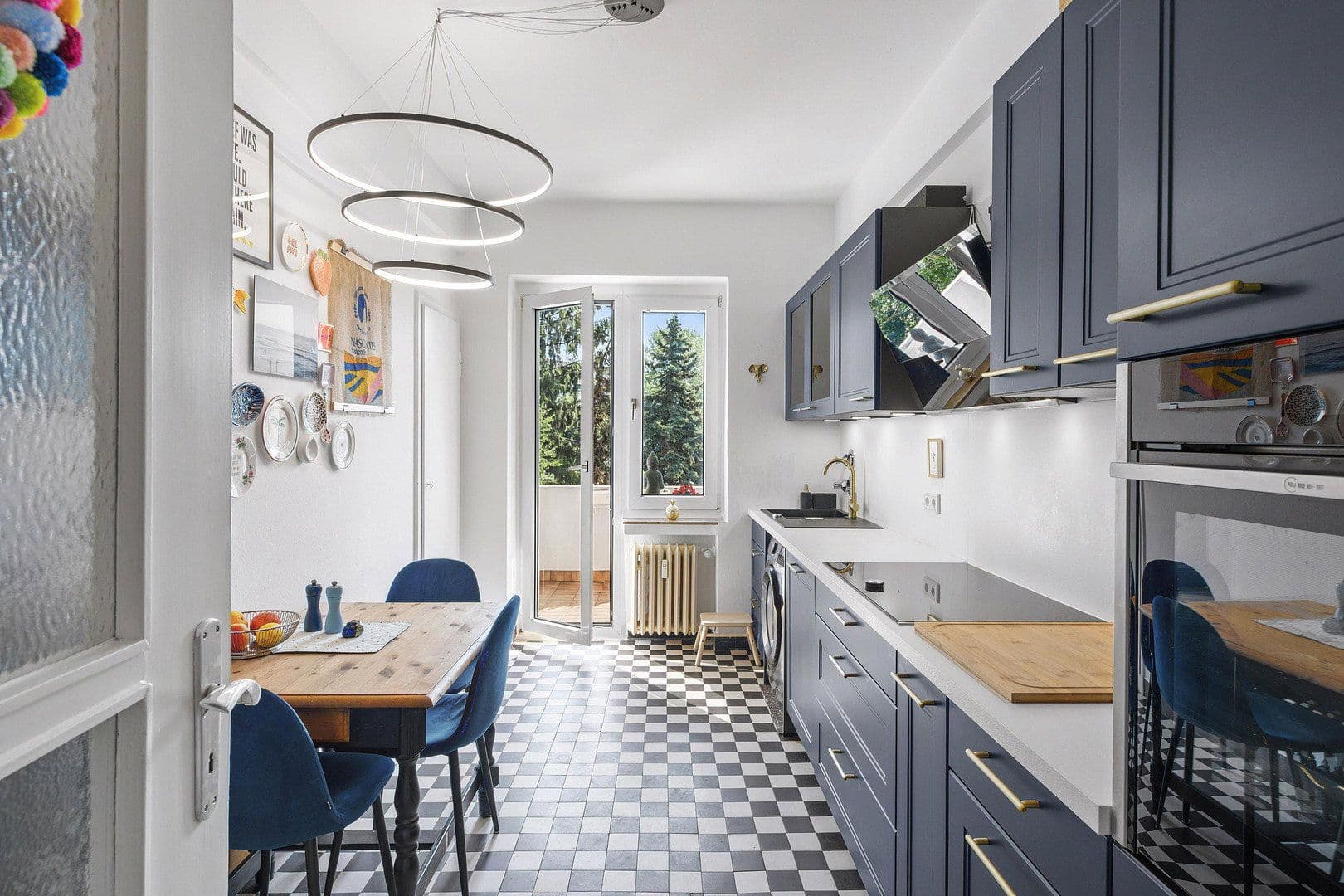 Pronájem bytu 2+1 100 m², Fischerstr. 45, Düsseldorf, Severní Porýní-Vestfálsko Pronájem bytu 2+1 100 m², Fischerstr. 45, Düsseldorf, Severní Porýní-Vestfálsko