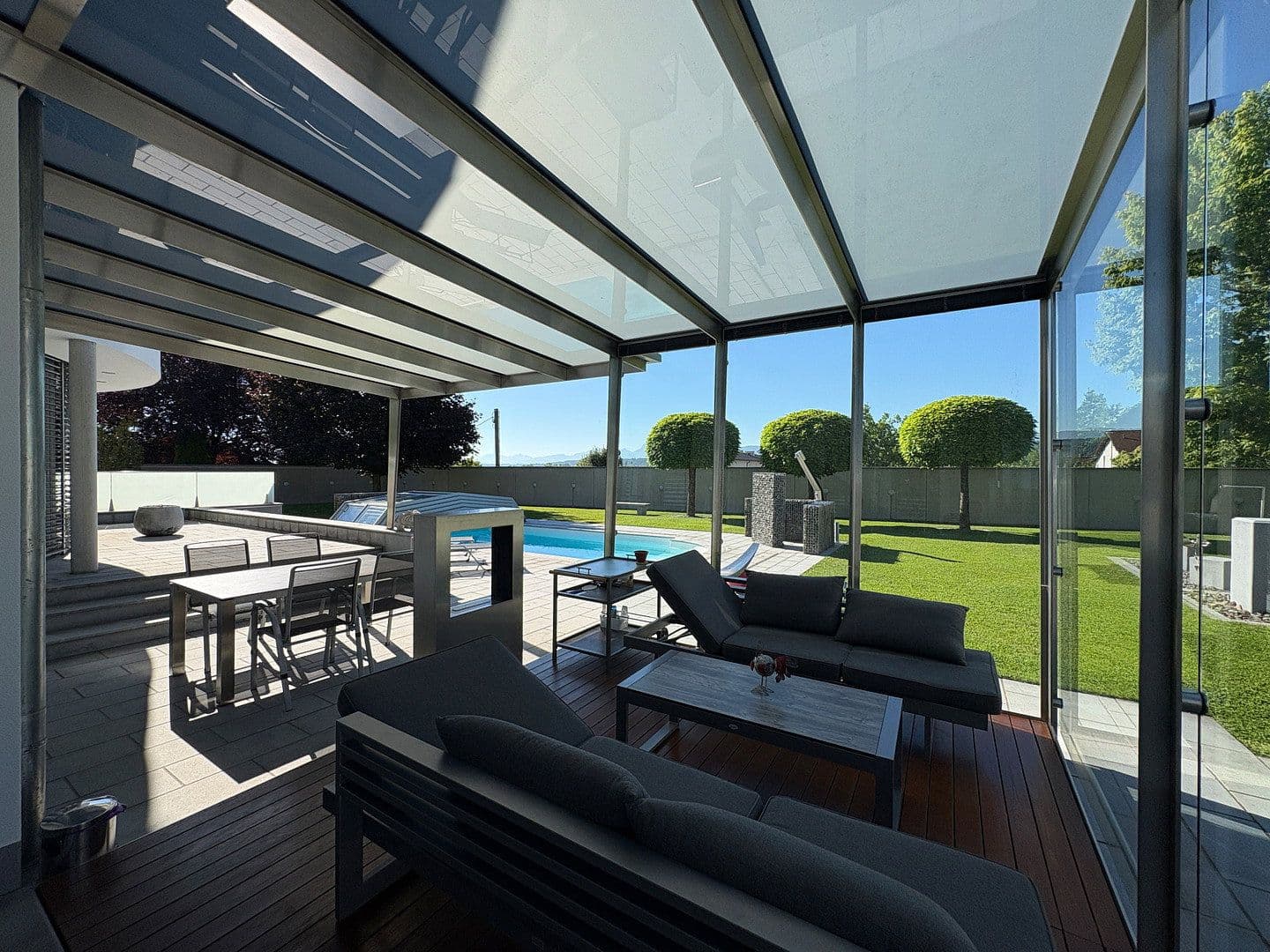 Prodej domu 572 m², pozemek 1.923 m², Rosenweg 8, Vöcklabruck, Horní Rakousko Prodej domu 572 m², pozemek 1.923 m², Rosenweg 8, Vöcklabruck, Horní Rakousko