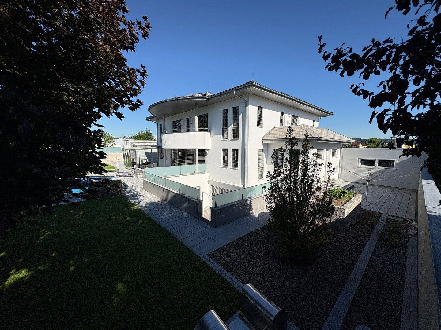 Prodej domu 572 m², pozemek 1.923 m², Rosenweg 8, Vöcklabruck, Horní Rakousko Prodej domu 572 m², pozemek 1.923 m², Rosenweg 8, Vöcklabruck, Horní Rakousko