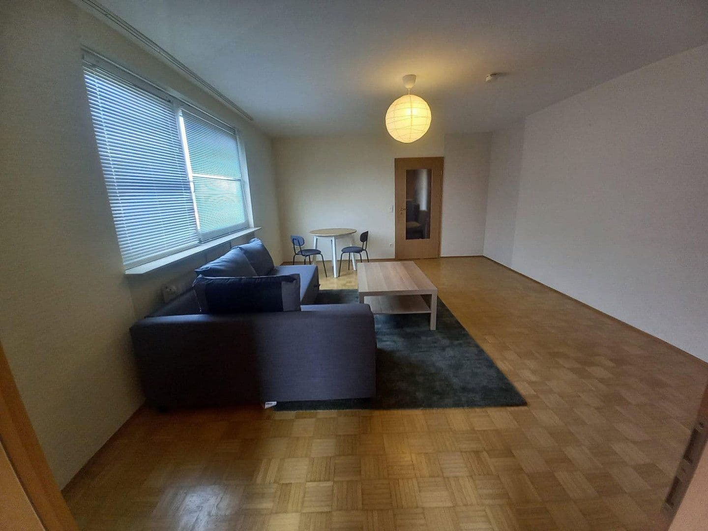 Pronájem bytu 1+kk 40 m², Steinforststraße 32, Erlangen, Bavorsko Pronájem bytu 1+kk 40 m², Steinforststraße 32, Erlangen, Bavorsko