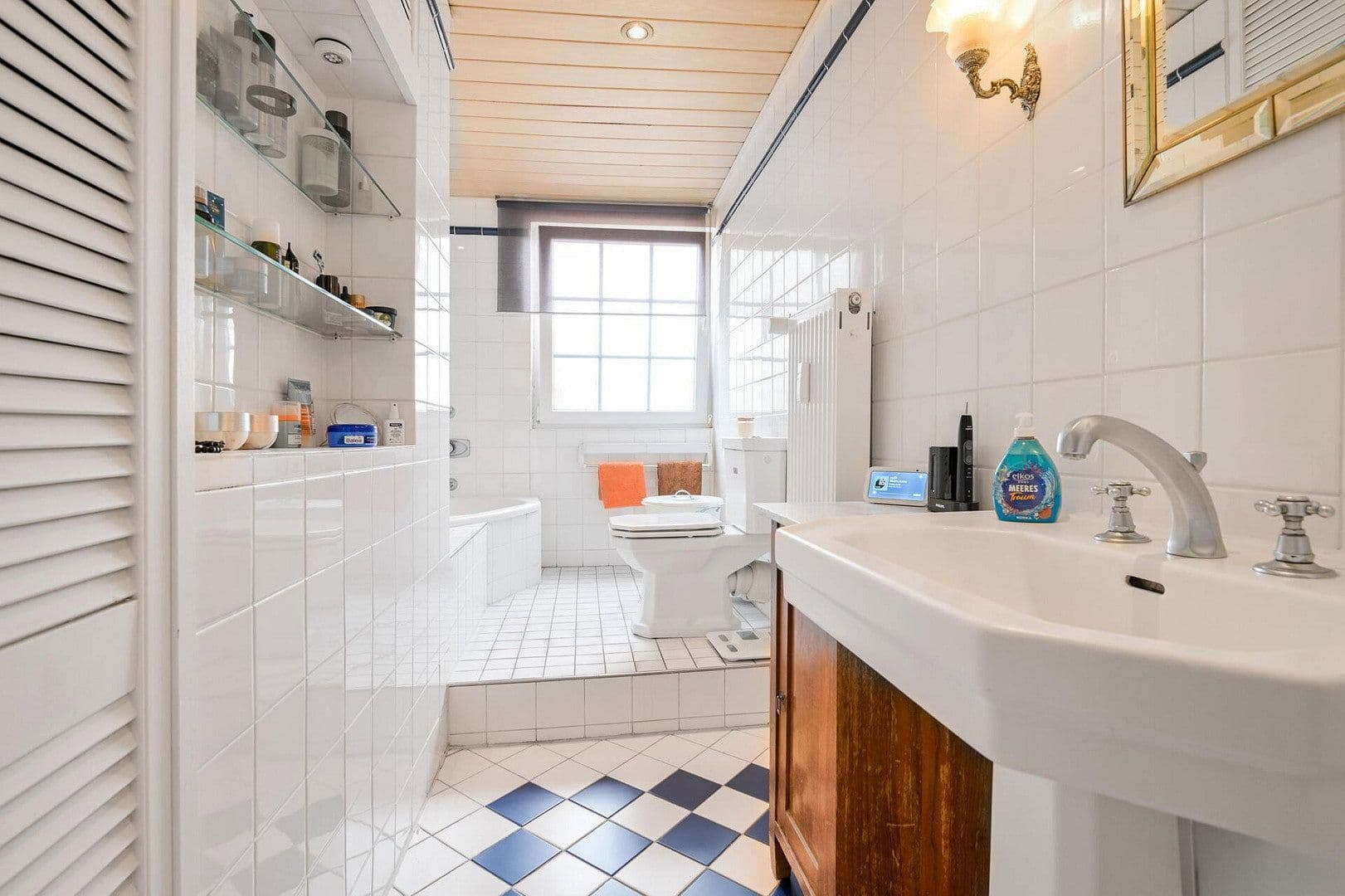 Pronájem bytu 3+kk 85 m², Robert-Koch-Str. 45, Oberhausen, Severní Porýní-Vestfálsko Pronájem bytu 3+kk 85 m², Robert-Koch-Str. 45, Oberhausen, Severní Porýní-Vestfálsko