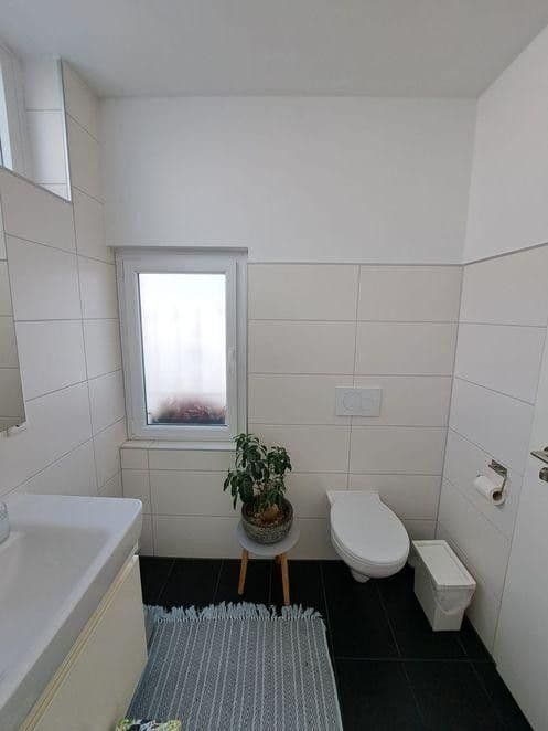 Pronájem domu 123 m², pozemek 96 m², Heusenstamm, Hessen Pronájem domu 123 m², pozemek 96 m², Heusenstamm, Hessen