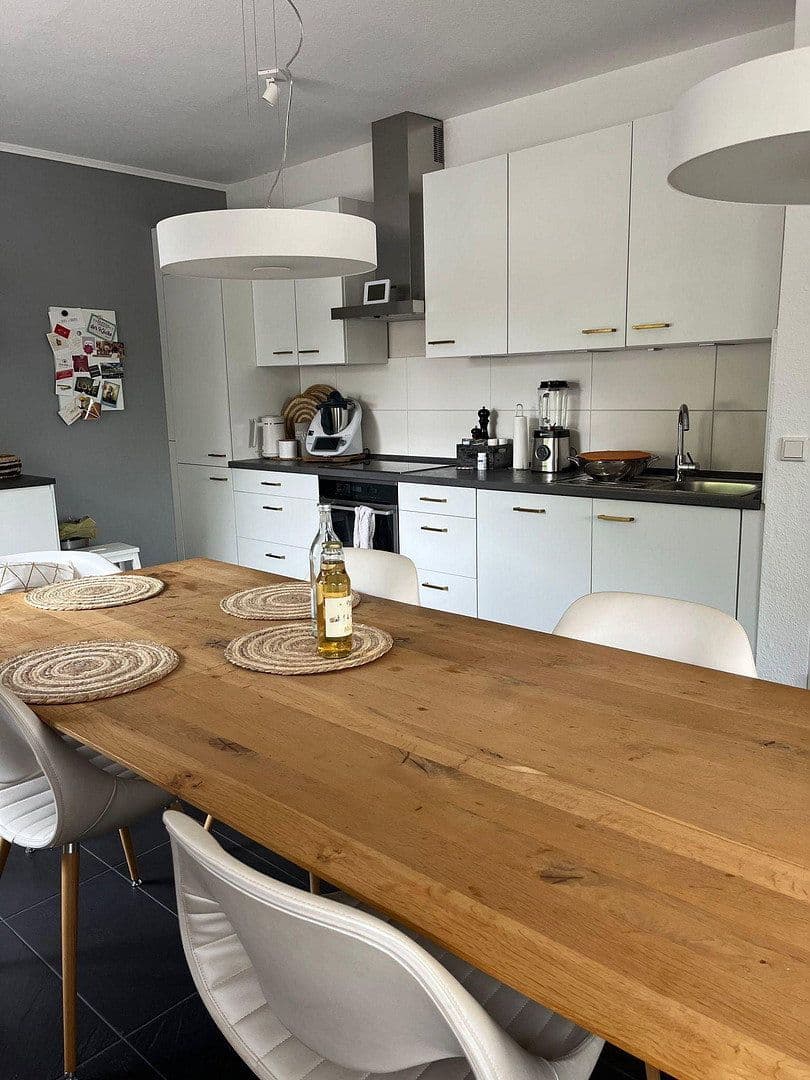 Pronájem domu 123 m², pozemek 96 m², Heusenstamm, Hessen Pronájem domu 123 m², pozemek 96 m², Heusenstamm, Hessen