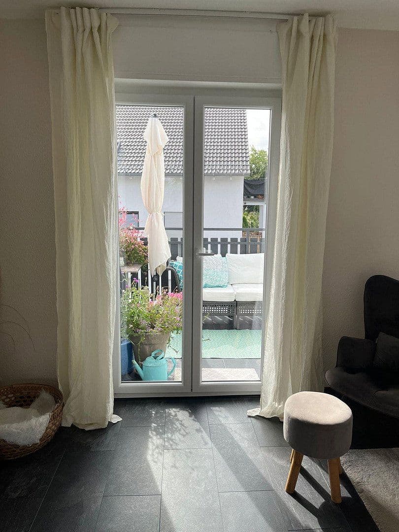 Pronájem domu 123 m², pozemek 96 m², Heusenstamm, Hessen Pronájem domu 123 m², pozemek 96 m², Heusenstamm, Hessen
