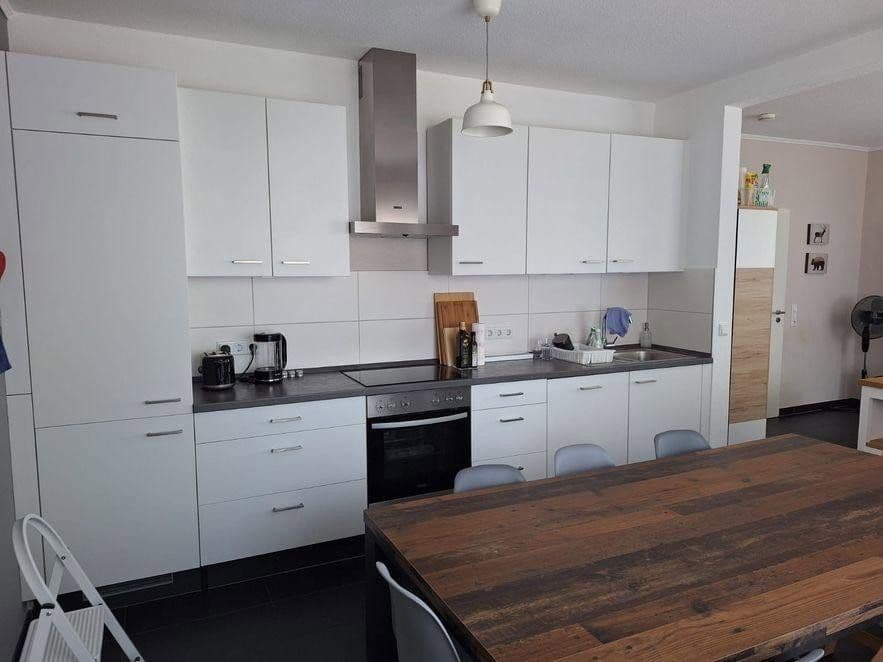 Pronájem domu 123 m², pozemek 96 m², Heusenstamm, Hessen Pronájem domu 123 m², pozemek 96 m², Heusenstamm, Hessen