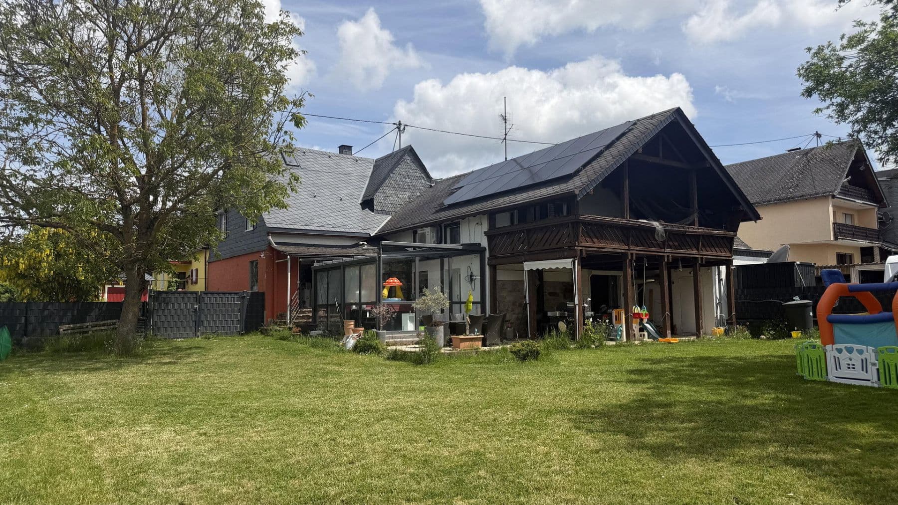 Prodej domu 228 m², pozemek 1.426 m², Argenthal, Porýní-Falc Prodej domu 228 m², pozemek 1.426 m², Argenthal, Porýní-Falc