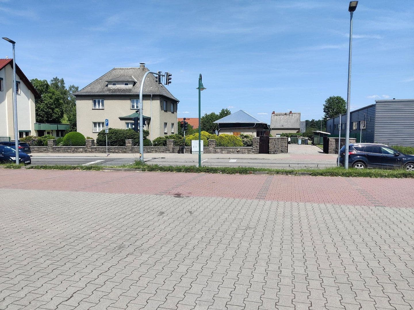 Prodej domu 154 m², pozemek 2.460 m², Chemnitzerstraße 103, Penig, Sasko Prodej domu 154 m², pozemek 2.460 m², Chemnitzerstraße 103, Penig, Sasko