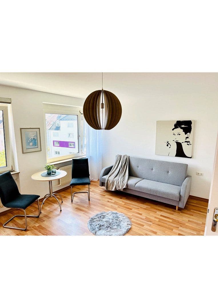 Pronájem bytu 1+1 33 m², Bayreuther Straße 17, Nürnberg, Bavorsko Pronájem bytu 1+1 33 m², Bayreuther Straße 17, Nürnberg, Bavorsko