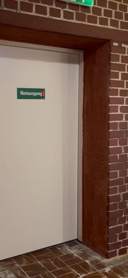 Pronájem nebytového prostoru 1.000 m², Mainz, Porýní-Falc Pronájem nebytového prostoru 1.000 m², Mainz, Porýní-Falc