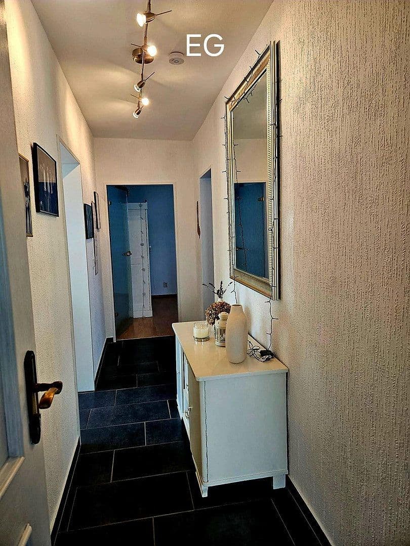 Prodej domu 182 m², pozemek 473 m², Köln-Auweiler, Severní Porýní-Vestfálsko Prodej domu 182 m², pozemek 473 m², Köln-Auweiler, Severní Porýní-Vestfálsko