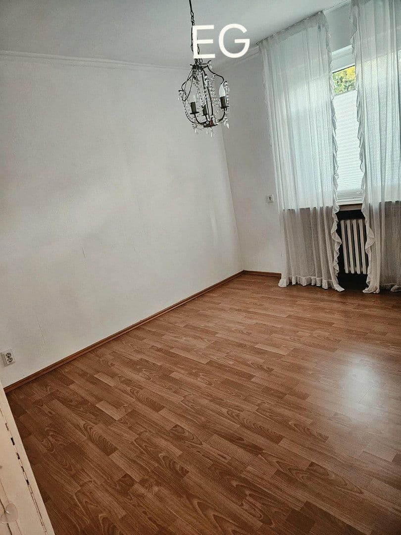 Prodej domu 182 m², pozemek 473 m², Köln-Auweiler, Severní Porýní-Vestfálsko Prodej domu 182 m², pozemek 473 m², Köln-Auweiler, Severní Porýní-Vestfálsko
