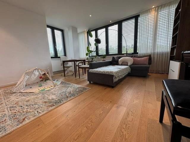 Pronájem bytu 1+kk 56 m², Fürstenrieder Str. 285, München, Bavorsko Pronájem bytu 1+kk 56 m², Fürstenrieder Str. 285, München, Bavorsko
