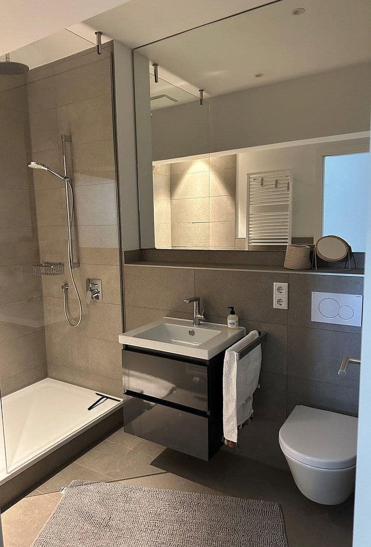 Pronájem bytu 1+kk 56 m², Fürstenrieder Str. 285, München, Bavorsko Pronájem bytu 1+kk 56 m², Fürstenrieder Str. 285, München, Bavorsko