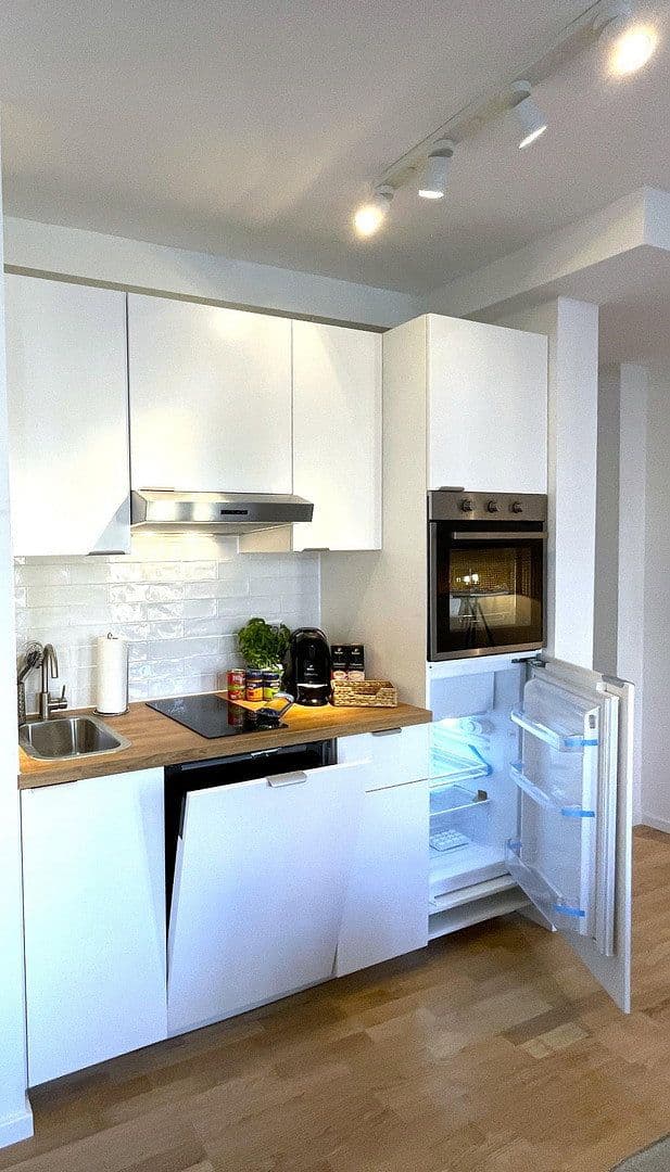 Pronájem bytu 2+1 55 m², Denisstrasse 0, Nürnberg, Bavorsko Pronájem bytu 2+1 55 m², Denisstrasse 0, Nürnberg, Bavorsko