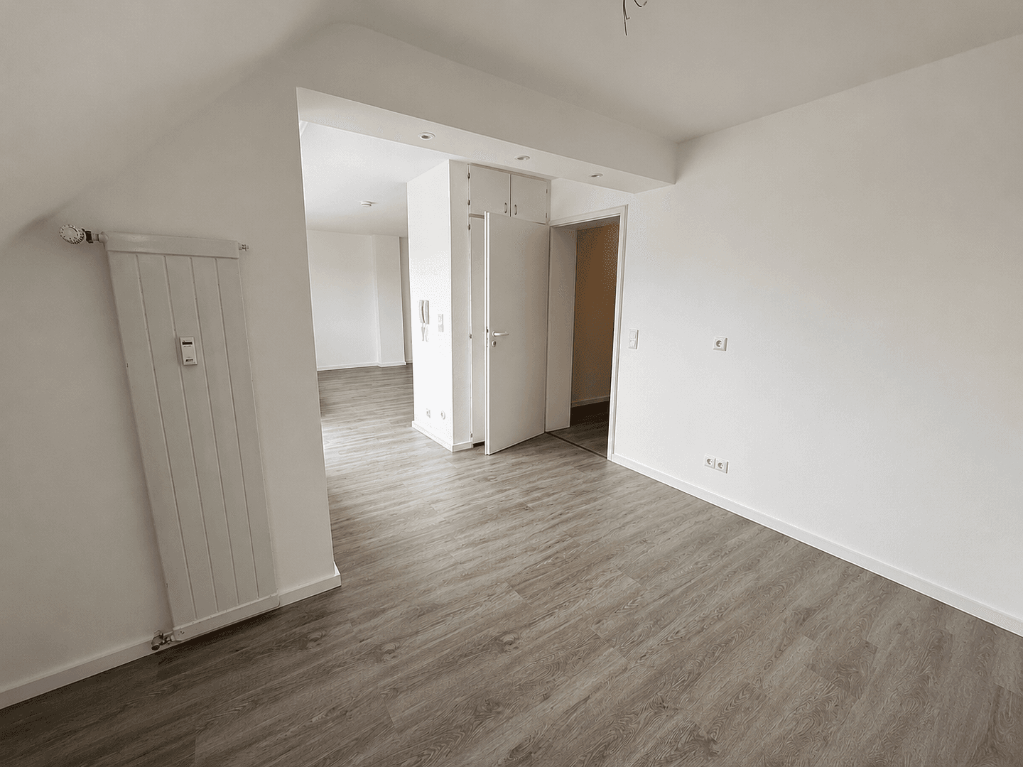 Pronájem bytu 2+1 73 m², Leverkusen, Severní Porýní-Vestfálsko Pronájem bytu 2+1 73 m², Leverkusen, Severní Porýní-Vestfálsko