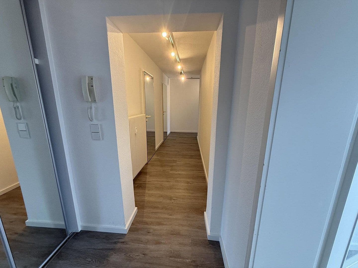 Pronájem bytu 2+1 73 m², Leverkusen, Severní Porýní-Vestfálsko Pronájem bytu 2+1 73 m², Leverkusen, Severní Porýní-Vestfálsko