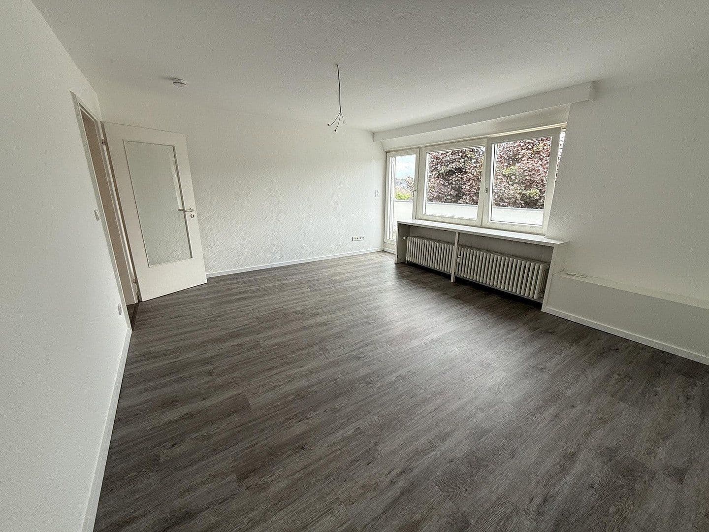 Pronájem bytu 2+1 73 m², Leverkusen, Severní Porýní-Vestfálsko Pronájem bytu 2+1 73 m², Leverkusen, Severní Porýní-Vestfálsko
