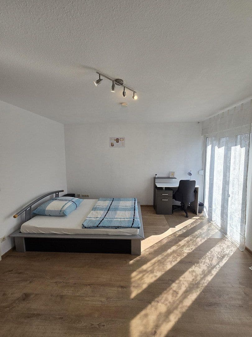 Pronájem bytu 1+1 28 m², Lange Straße 74, Fürth, Bavorsko Pronájem bytu 1+1 28 m², Lange Straße 74, Fürth, Bavorsko