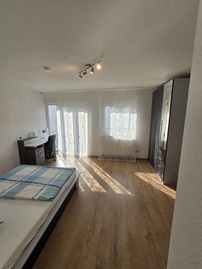 Pronájem bytu 1+1 28 m², Lange Straße 74, Fürth, Bavorsko Pronájem bytu 1+1 28 m², Lange Straße 74, Fürth, Bavorsko
