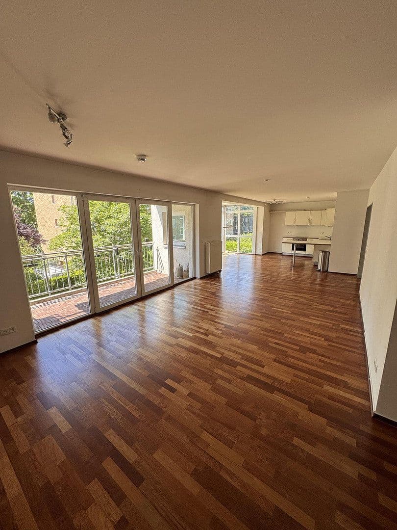 Prodej bytu 3+kk 112 m², Winterhuder Weg 43, Hamburg, Hamburg Prodej bytu 3+kk 112 m², Winterhuder Weg 43, Hamburg, Hamburg