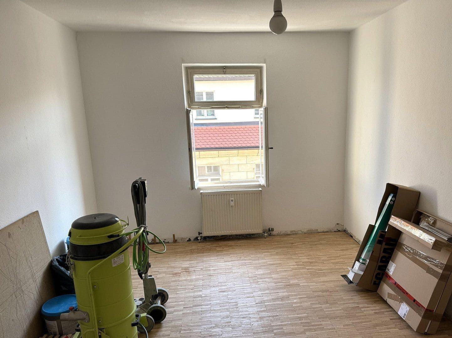 Pronájem bytu 2+1 40 m², Vierzigmannstrasse 15, Erlangen, Bavorsko Pronájem bytu 2+1 40 m², Vierzigmannstrasse 15, Erlangen, Bavorsko