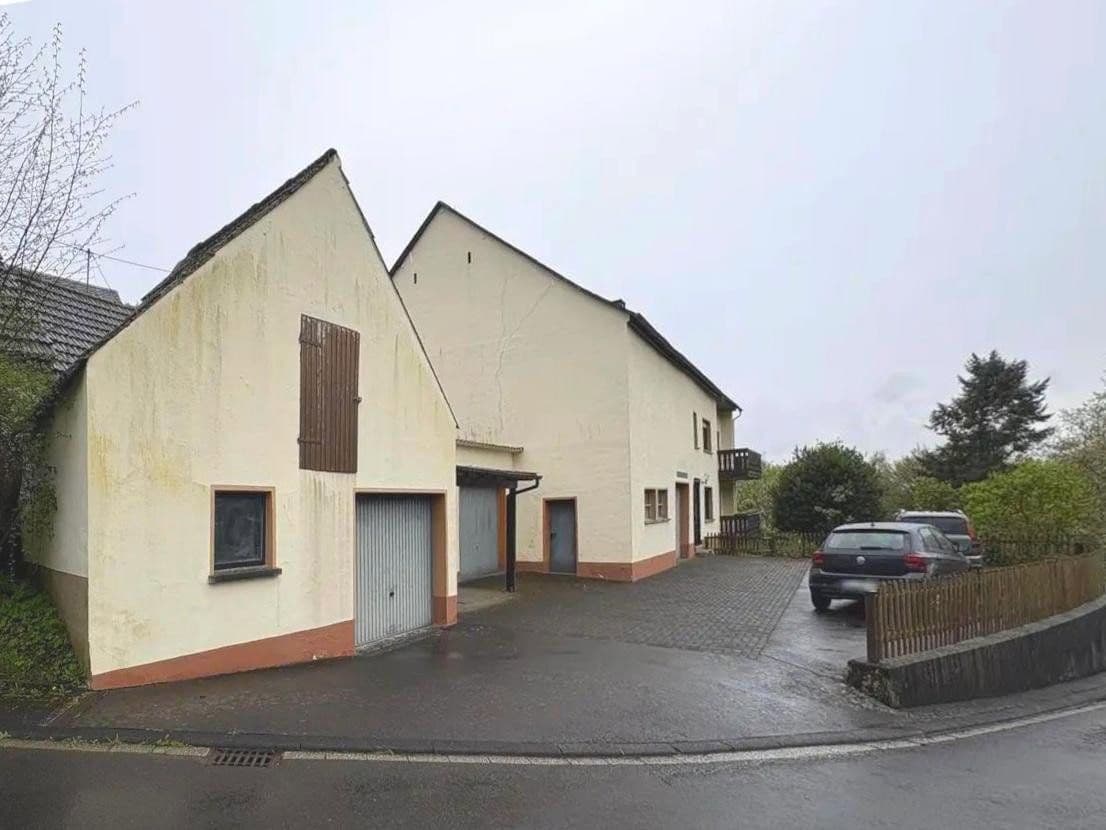 Prodej domu 172 m², pozemek 1.234 m², Hunsrückstraße 2, Horath, Porýní-Falc Prodej domu 172 m², pozemek 1.234 m², Hunsrückstraße 2, Horath, Porýní-Falc
