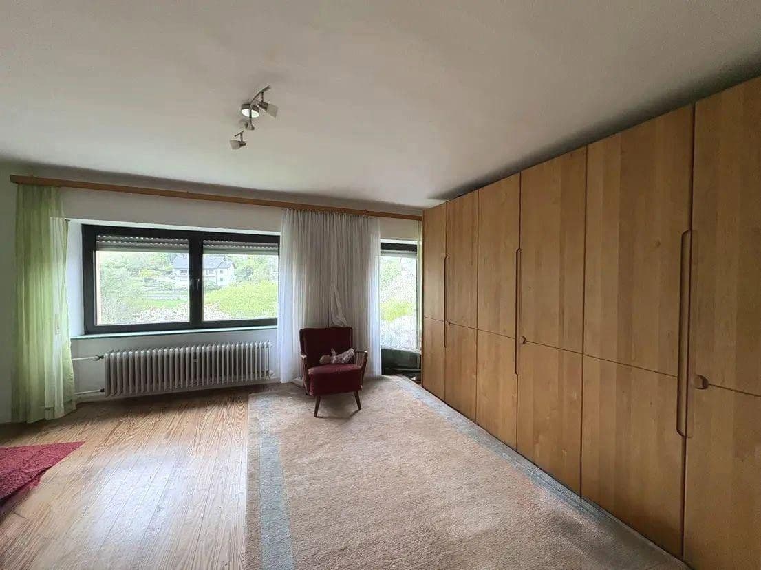 Prodej domu 172 m², pozemek 1.234 m², Hunsrückstraße 2, Horath, Porýní-Falc Prodej domu 172 m², pozemek 1.234 m², Hunsrückstraße 2, Horath, Porýní-Falc