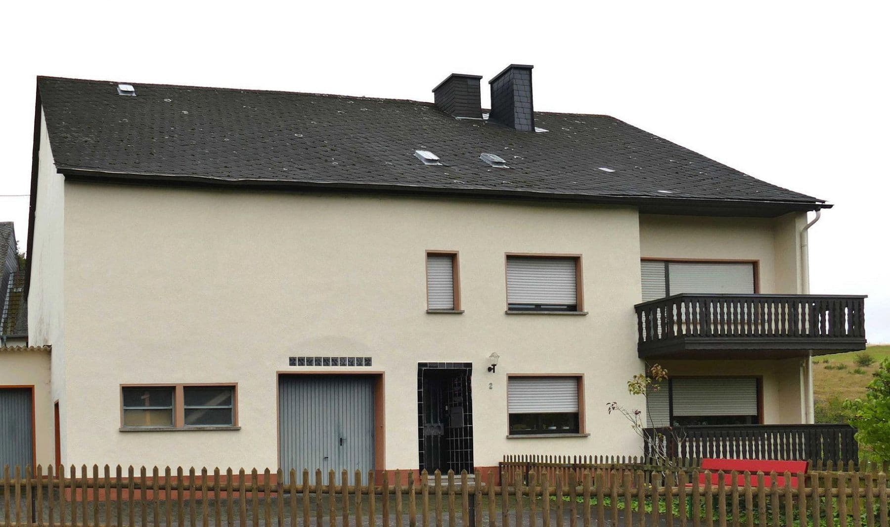 Prodej domu 172 m², pozemek 1.234 m², Hunsrückstraße 2, Horath, Porýní-Falc Prodej domu 172 m², pozemek 1.234 m², Hunsrückstraße 2, Horath, Porýní-Falc