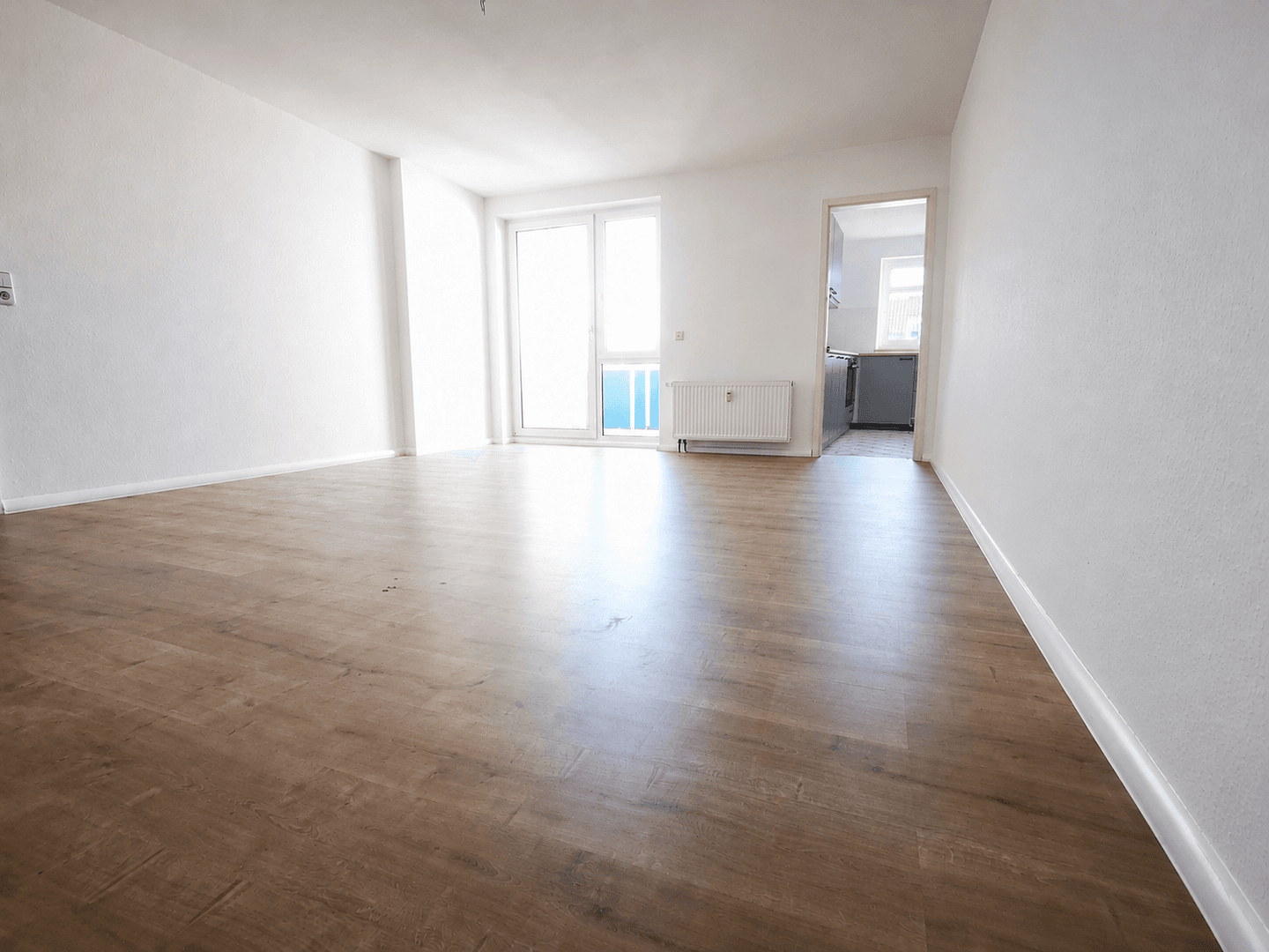 Pronájem bytu 3+1 84 m², Arthur-Bretschneider-Strasse 13, Chemnitz, Sasko Pronájem bytu 3+1 84 m², Arthur-Bretschneider-Strasse 13, Chemnitz, Sasko