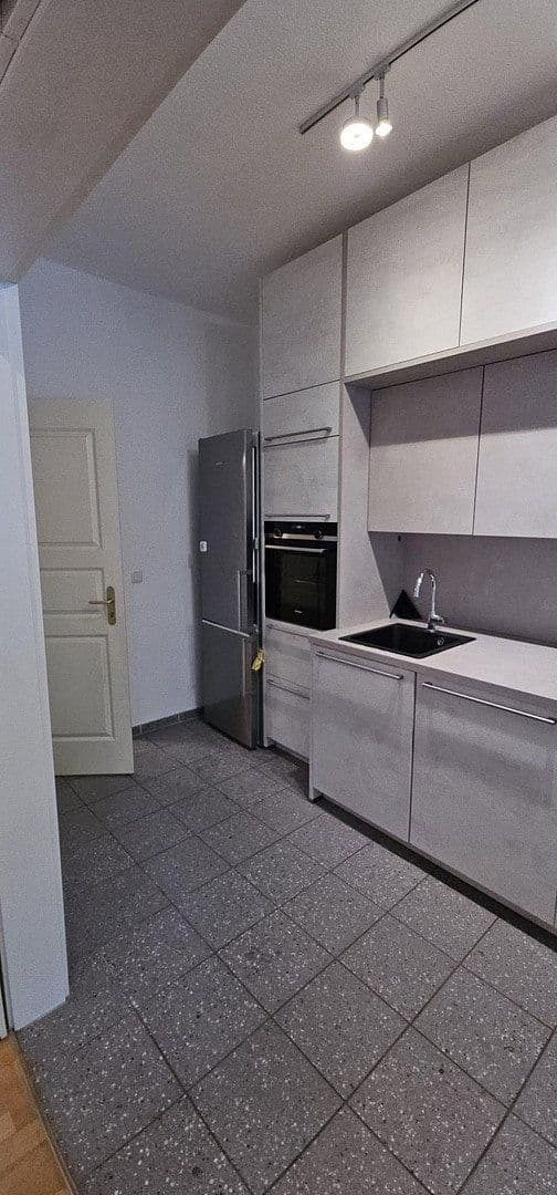 Prodej bytu 2+1 61 m², Berlin, Berlín Prodej bytu 2+1 61 m², Berlin, Berlín