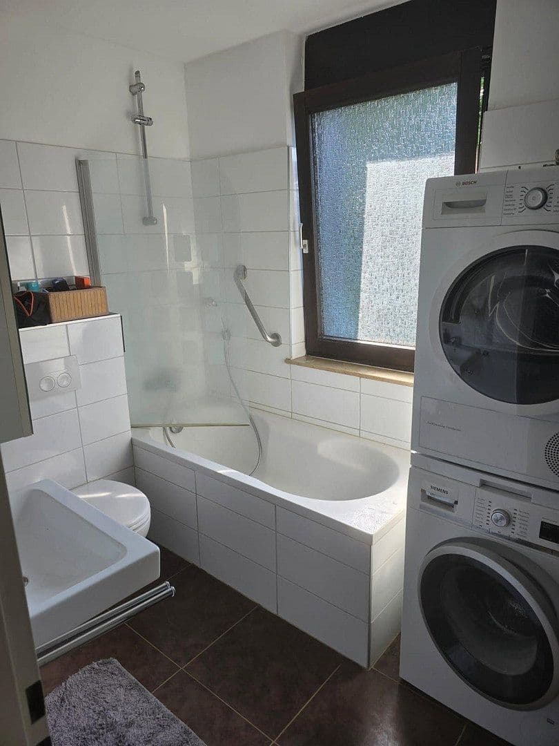 Pronájem bytu 3+1 79 m², Haydnstraße 128, Mettmann, Severní Porýní-Vestfálsko Pronájem bytu 3+1 79 m², Haydnstraße 128, Mettmann, Severní Porýní-Vestfálsko