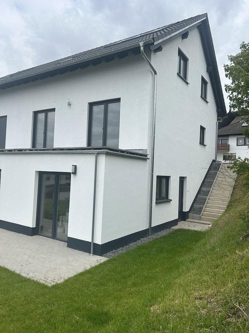Prodej bytu 3+1 55 m², Petersberg, Hessen Prodej bytu 3+1 55 m², Petersberg, Hessen