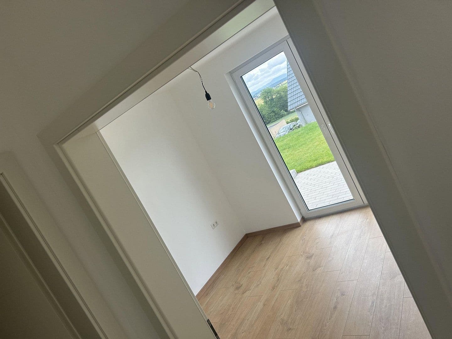Prodej bytu 3+1 55 m², Petersberg, Hessen Prodej bytu 3+1 55 m², Petersberg, Hessen
