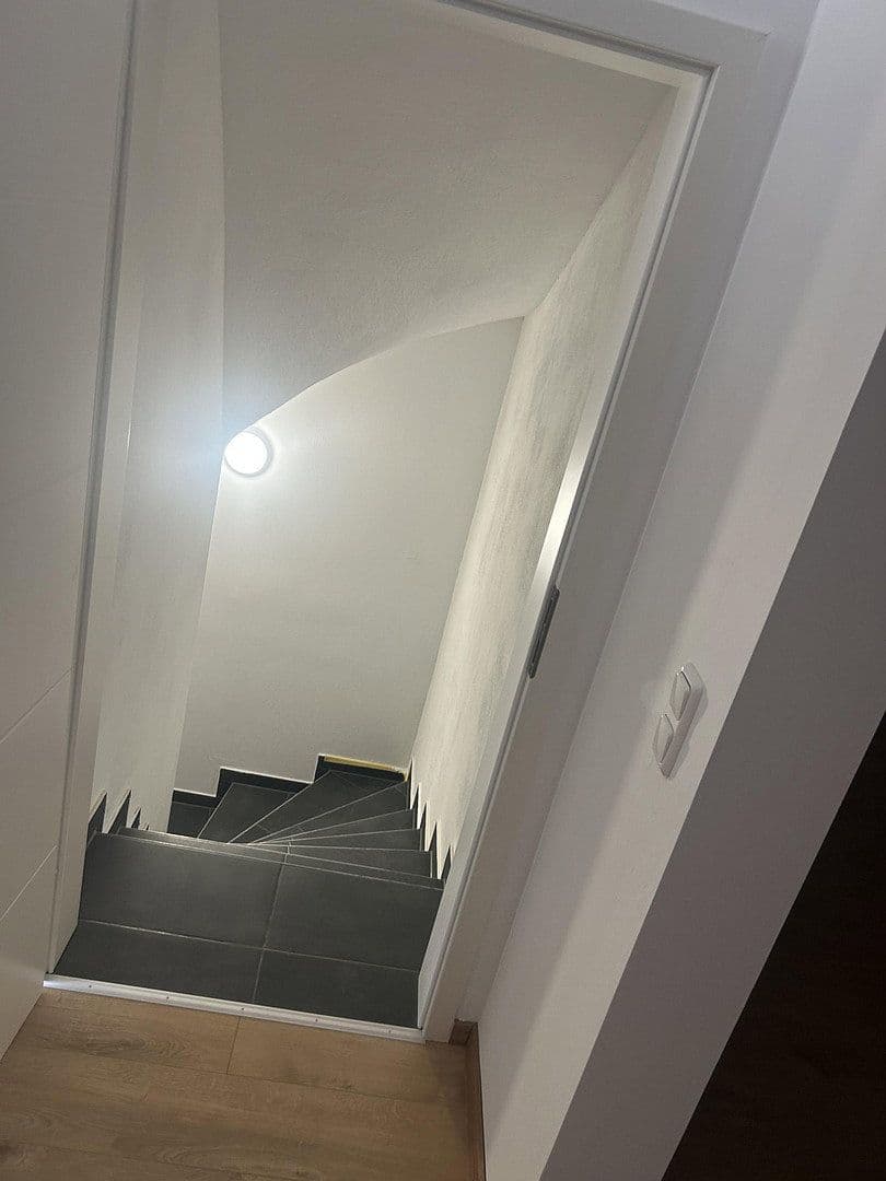 Prodej bytu 3+1 55 m², Petersberg, Hessen Prodej bytu 3+1 55 m², Petersberg, Hessen