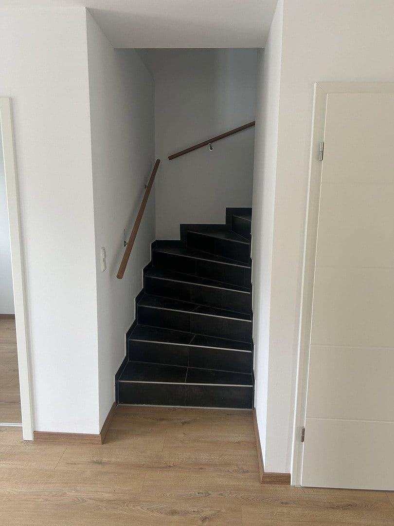 Prodej bytu 3+1 55 m², Petersberg, Hessen Prodej bytu 3+1 55 m², Petersberg, Hessen