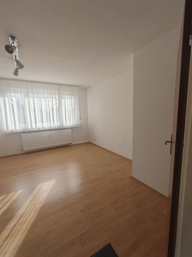 Pronájem bytu 1+1 30 m², Volhardstraße 10, Leverkusen, Severní Porýní-Vestfálsko Pronájem bytu 1+1 30 m², Volhardstraße 10, Leverkusen, Severní Porýní-Vestfálsko