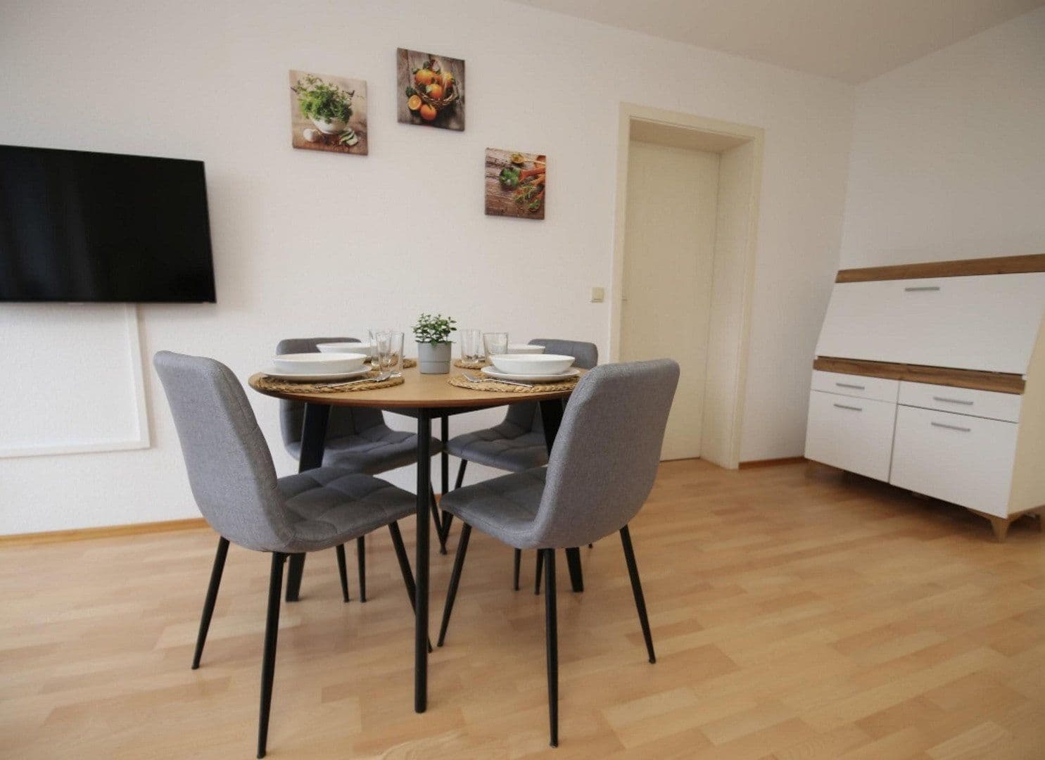Pronájem bytu 1+kk 53 m², Wilhelm-Leuschner-Straße 47, Karlsruhe, Bádensko-Württembersko Pronájem bytu 1+kk 53 m², Wilhelm-Leuschner-Straße 47, Karlsruhe, Bádensko-Württembersko