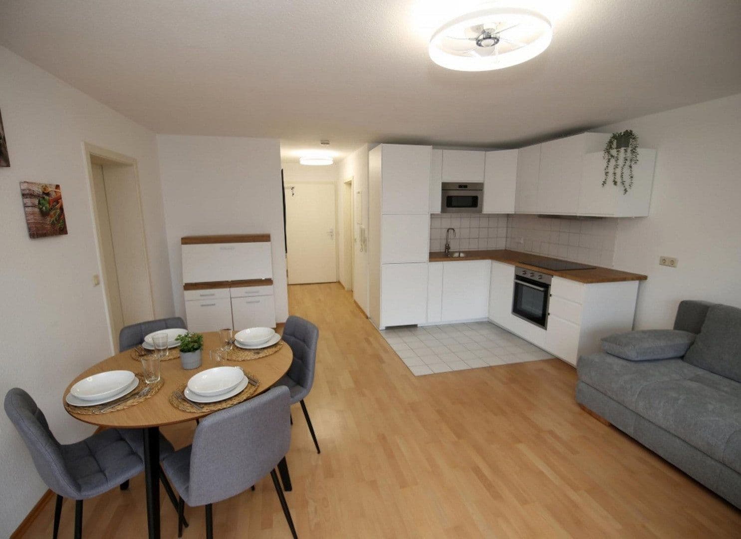 Pronájem bytu 1+kk 53 m², Wilhelm-Leuschner-Straße 47, Karlsruhe, Bádensko-Württembersko Pronájem bytu 1+kk 53 m², Wilhelm-Leuschner-Straße 47, Karlsruhe, Bádensko-Württembersko