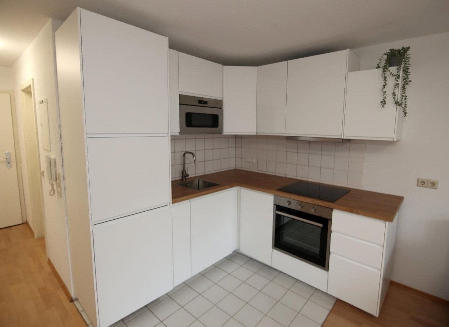 Pronájem bytu 1+kk 53 m², Wilhelm-Leuschner-Straße 47, Karlsruhe, Bádensko-Württembersko Pronájem bytu 1+kk 53 m², Wilhelm-Leuschner-Straße 47, Karlsruhe, Bádensko-Württembersko
