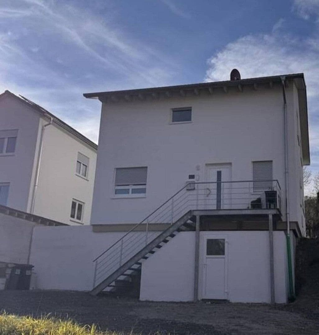 Prodej domu 112 m², pozemek 439 m², Haiterbach, Bádensko-Württembersko Prodej domu 112 m², pozemek 439 m², Haiterbach, Bádensko-Württembersko